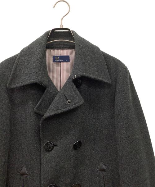 FRED PERRY（フレッドペリー）FRED PERRY (フレッドペリー) コート グレー サイズ:Lの古着・服飾アイテム