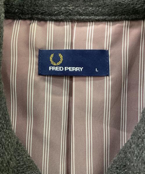 FRED PERRY（フレッドペリー）FRED PERRY (フレッドペリー) コート グレー サイズ:Lの古着・服飾アイテム