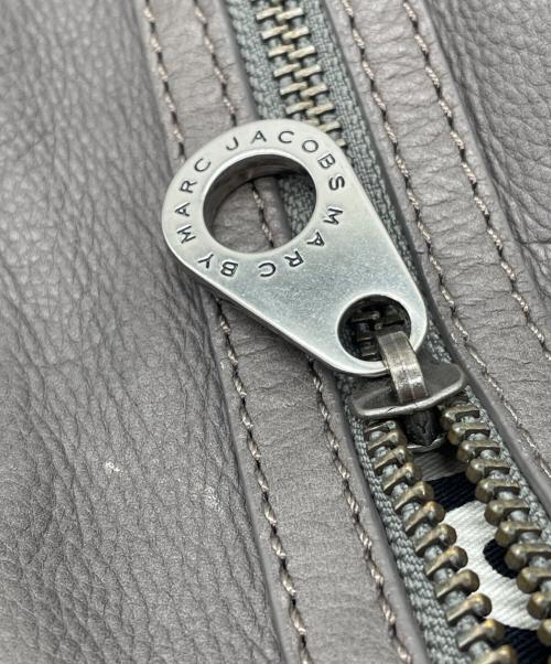 Marc by Marc Jacobs（マークバイマークジェイコブス）Marc by Marc Jacobs (マークバイマークジェイコブス) レザーショルダーバッグ グレーの古着・服飾アイテム