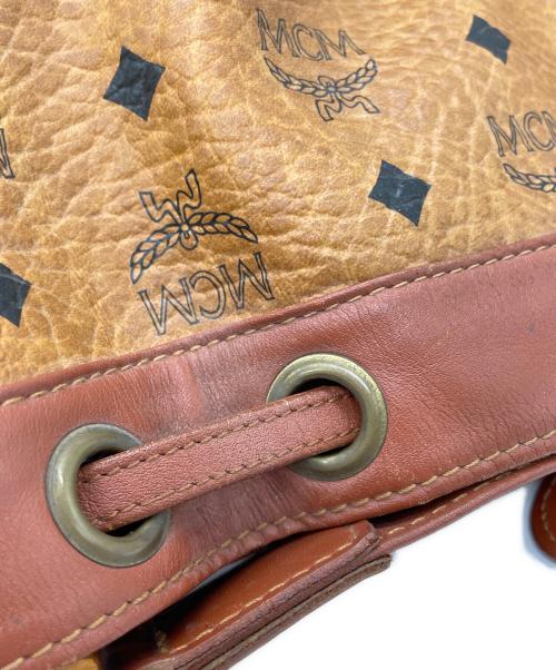 MCM（エムシーエム）MCM (エムシーエム) ショルダーバッグ ブラウンの古着・服飾アイテム