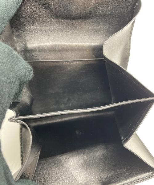 MCM（エムシーエム）MCM (エムシーエム) 3つ折り財布 ブラックの古着・服飾アイテム