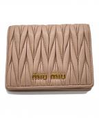 MIU MIUミュウミュウ）の古着「2つ折り財布」｜ピンク