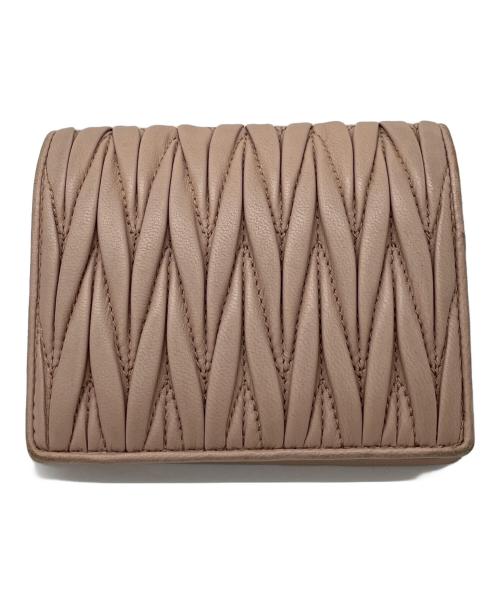 MIU MIU（ミュウミュウ）MIU MIU (ミュウミュウ) 2つ折り財布 ピンクの古着・服飾アイテム