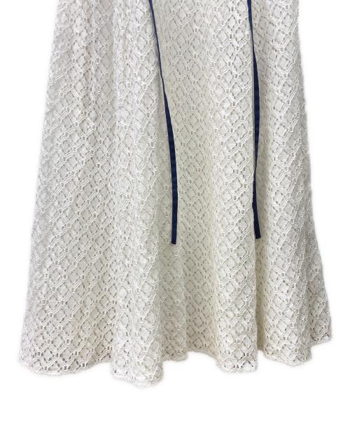 Lily Brown（リリーブラウン）Lily Brown (リリーブラウン) ノースリーブワンピース ホワイト×ネイビーの古着・服飾アイテム