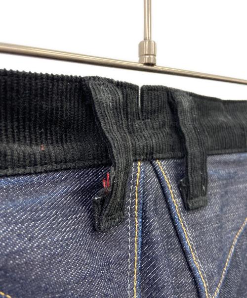 eYe COMME des GARCONS JUNYAWATANABE MAN（アイ コム デ ギャルソン ジュンヤ ワタナベ マン）eYe COMME des GARCONS JUNYAWATANABE MAN (アイ コム デ ギャルソン ジュンヤ ワタナベ マン) LEVI'S (リーバイス) 再構築デニムパンツ インディゴ×ブラック サイズ:XSの古着・服飾アイテム