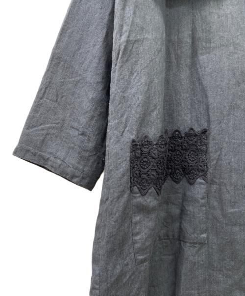 TSUHARU by samansa Mos2（ツハル バイ サマンサモスモス）TSUHARU by samansa Mos2 (ツハル バイ サマンサモスモス) レースポケットポンチョコート グレー サイズ:FREEの古着・服飾アイテム