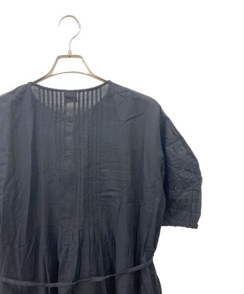 TSUHARU by samansa Mos2（ツハル バイ サマンサモスモス）TSUHARU by samansa Mos2 (ツハル バイ サマンサモスモス) 半袖ワンピース ブラック サイズ:FREE 未使用品の古着・服飾アイテム