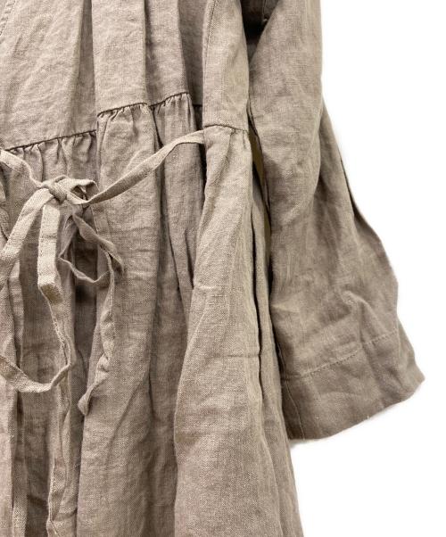 TSUHARU by samansa Mos2（ツハル バイ サマンサモスモス）TSUHARU by Samansa Mos2 (ツハル バイ サマンサモスモス) 長袖ワンピース モカ サイズ:FREE 未使用品の古着・服飾アイテム