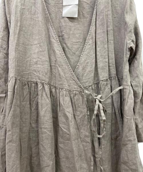 TSUHARU by samansa Mos2（ツハル バイ サマンサモスモス）TSUHARU by Samansa Mos2 (ツハル バイ サマンサモスモス) 長袖ワンピース モカ サイズ:FREE 未使用品の古着・服飾アイテム