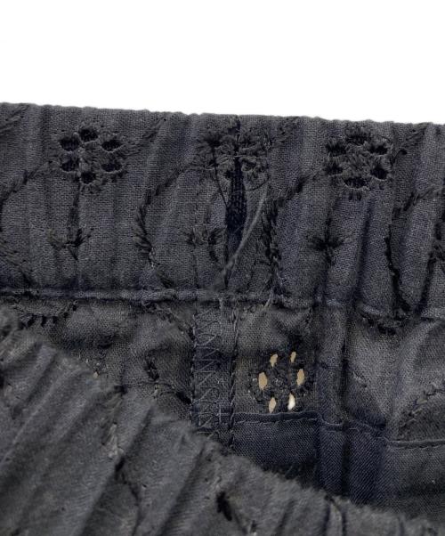 COMME des GARCONS（コムデギャルソン）COMME des GARCONS (コムデギャルソン) エンブロイダリーパンツ ブラック サイズ:FREEの古着・服飾アイテム