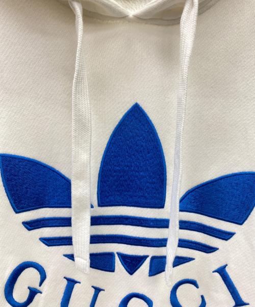 GUCCI（グッチ）GUCCI (グッチ) adidas (アディダス) トレフォイルロゴパーカー ホワイト×ブルー サイズ:xsの古着・服飾アイテム