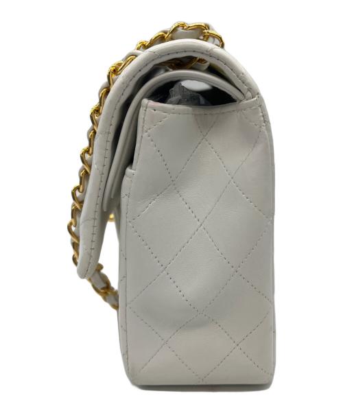 CHANEL（シャネル）CHANEL (シャネル) チェーンハンドバッグ ホワイトの古着・服飾アイテム