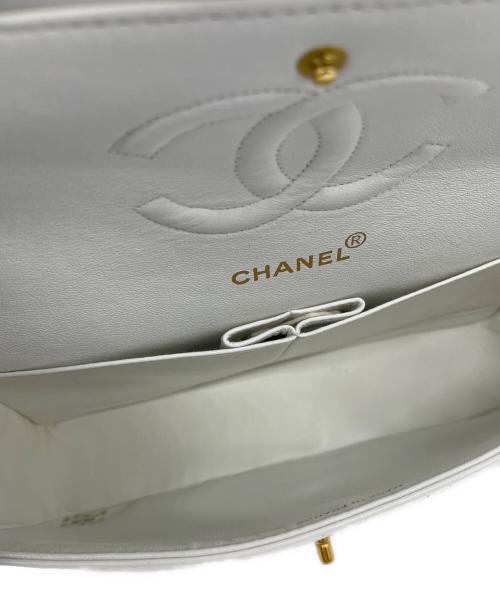 CHANEL（シャネル）CHANEL (シャネル) チェーンハンドバッグ ホワイトの古着・服飾アイテム