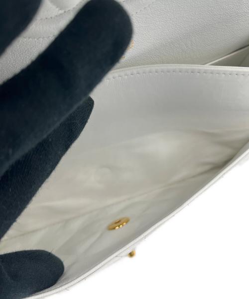 CHANEL（シャネル）CHANEL (シャネル) チェーンハンドバッグ ホワイトの古着・服飾アイテム