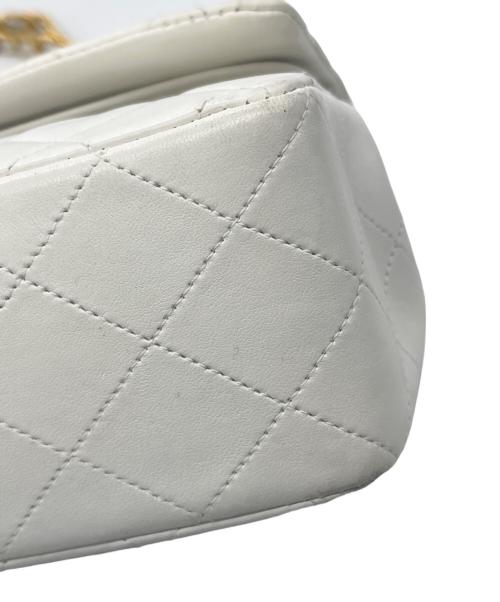 CHANEL（シャネル）CHANEL (シャネル) チェーンハンドバッグ ホワイトの古着・服飾アイテム