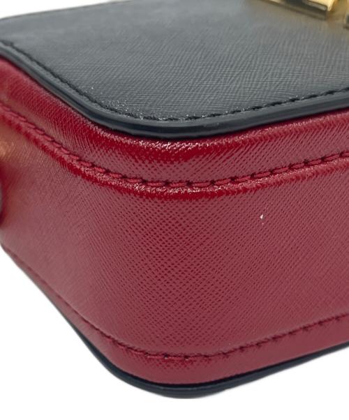 MARC JACOBS（マークジェイコブズ）MARC JACOBS (マークジェイコブス) ザスナップショットバッグ ブラック×ボルドーの古着・服飾アイテム