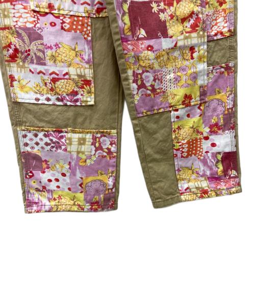 COMME des GARCONS SHIRT（コムデギャルソンシャツ）COMME des GARCONS SHIRT (コムデギャルソンシャツ) floral patchwork trousers pants ベージュ×ピンク サイズ:Mの古着・服飾アイテム