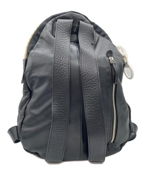 kawa-kawa（カワカワ）kawa-kawa (カワカワ) ビッグジップリュック ブラック×レッドの古着・服飾アイテム