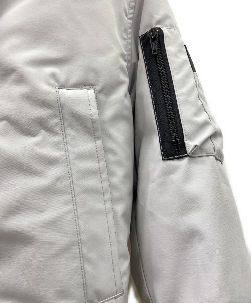 CANADA GOOSE（カナダグース）CANADA GOOSE (カナダグース) ダウンジャケット グレー サイズ:Mの古着・服飾アイテム