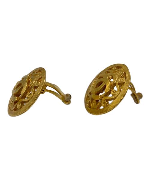 CHANEL（シャネル）CHANEL (シャネル) ココマークイヤリング ゴールドカラーの古着・服飾アイテム