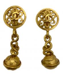 CHANEL（シャネル）の古着「ココマークイヤリング　スイングフラワー」｜ゴールドカラー