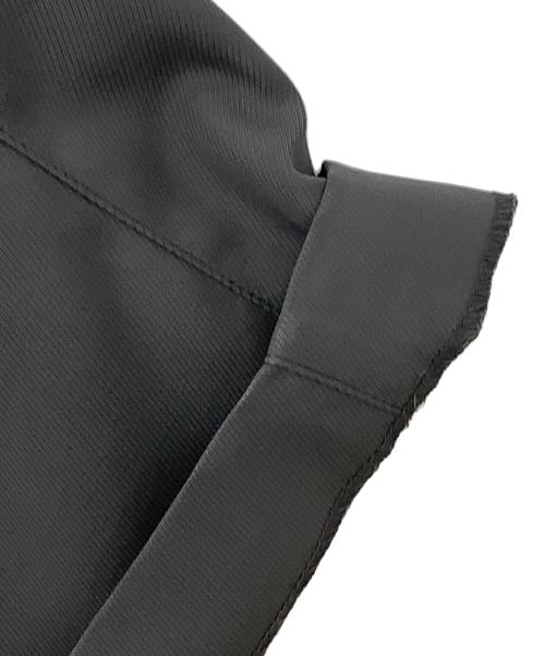 WYM LIDNM（ウィム バイ リドム）WYM LIDNM (ウィム バイ リドム) WYM LIDNM　HI TWISTED GABA WIDE TUCK SLACKS グレー サイズ:Sの古着・服飾アイテム