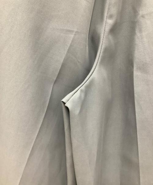 WYM LIDNM（ウィム バイ リドム）WYM LIDNM (ウィム バイ リドム) WYM LIDNM　HI TWISTED GABA WIDE TUCK SLACKS グレー サイズ:Sの古着・服飾アイテム