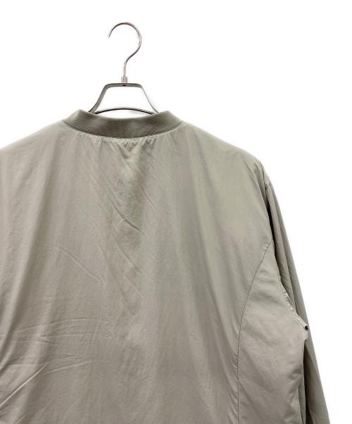 NANGA（ナンガ）NANGA (ナンガ) ノーカラーソフトダウンカーディガン ベージュ×オリーブ サイズ:Lの古着・服飾アイテム