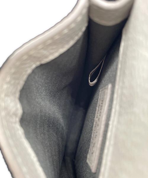 JIMMY CHOO（ジミーチュウ）JIMMY CHOO (ジミーチュウ) PEGASI PHONE CASE グレーの古着・服飾アイテム