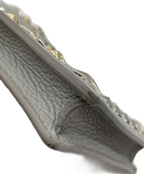 JIMMY CHOO（ジミーチュウ）JIMMY CHOO (ジミーチュウ) PEGASI PHONE CASE グレーの古着・服飾アイテム