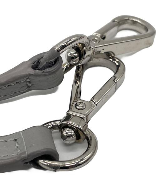 JIMMY CHOO（ジミーチュウ）JIMMY CHOO (ジミーチュウ) PEGASI PHONE CASE グレーの古着・服飾アイテム