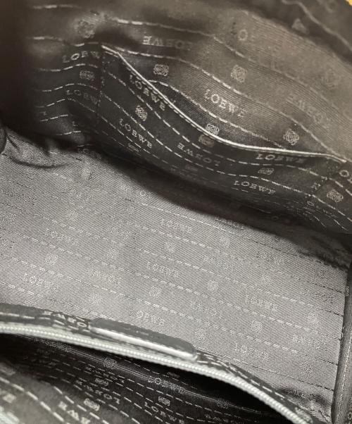 LOEWE（ロエベ）LOEWE (ロエベ) ハンドバッグ ゴールドの古着・服飾アイテム