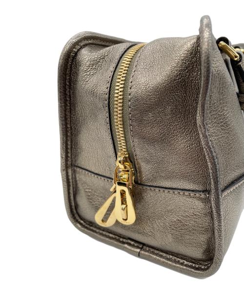 LOEWE（ロエベ）LOEWE (ロエベ) ハンドバッグ ゴールドの古着・服飾アイテム