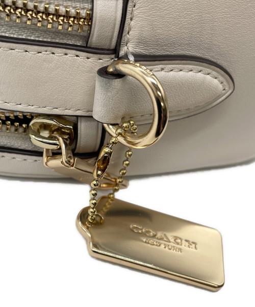 COACH（コーチ）COACH (コーチ) パフィーリニアキルティングレザージェスクロスボディ ベージュの古着・服飾アイテム