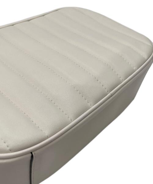 COACH（コーチ）COACH (コーチ) パフィーリニアキルティングレザージェスクロスボディ ベージュの古着・服飾アイテム