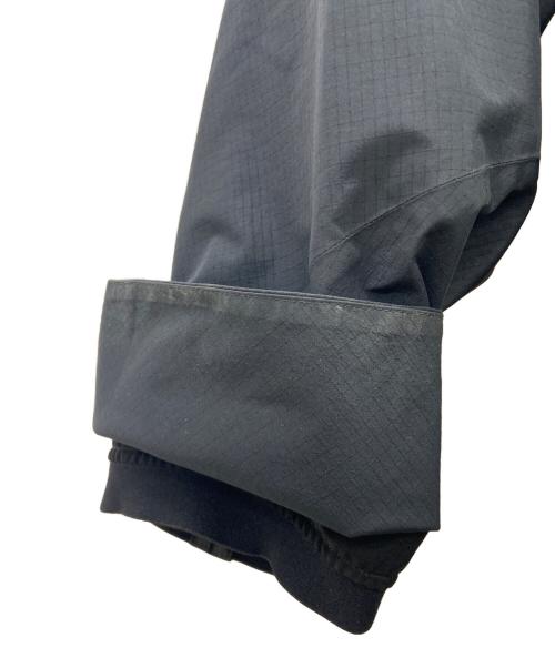 ARC'TERYX VEILANCE（アークテリクス ヴェイランス）ARC'TERYX VEILANCE (アークテリクス ヴェイランス) ナイロンジャケット ブラック サイズ:Mの古着・服飾アイテム