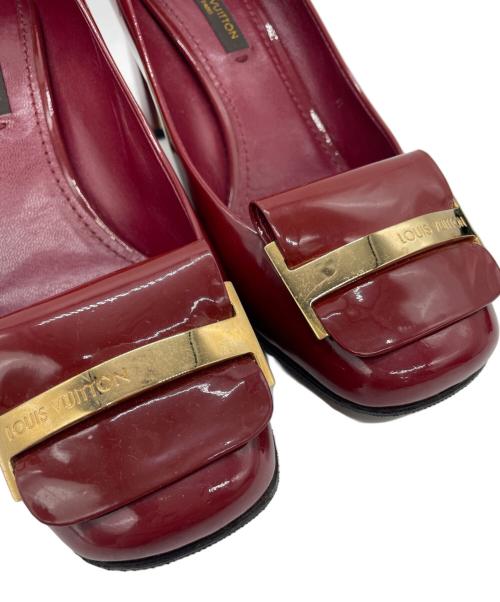 LOUIS VUITTON（ルイ ヴィトン）LOUIS VUITTON (ルイ ヴィトン) エナメルパンプス レッド×ゴールド サイズ:37 1/2の古着・服飾アイテム