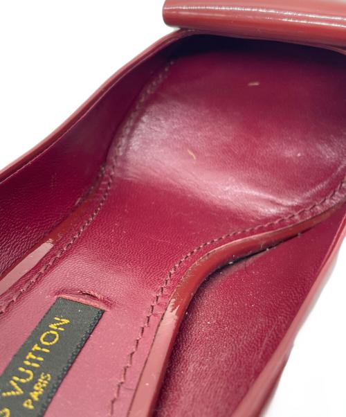 LOUIS VUITTON（ルイ ヴィトン）LOUIS VUITTON (ルイ ヴィトン) エナメルパンプス レッド×ゴールド サイズ:37 1/2の古着・服飾アイテム