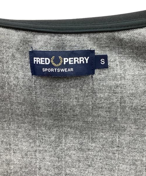 FRED PERRY（フレッドペリー）FRED PERRY (フレッドペリー) FRED PERRY　ストライプド ボンバー トラックジャケット グレー×ホワイト サイズ:Sの古着・服飾アイテム