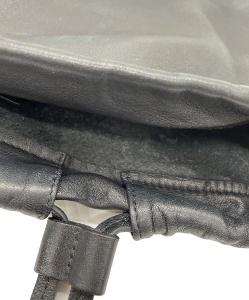 A.P.C.（アーペーセー）A.P.C. (アーペーセー) 巾着ショルダーバッグ ブラックの古着・服飾アイテム