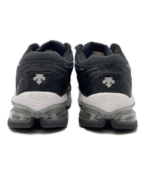 DESCENTE（デサント）DESCENTE (デサント) スニーカー ブラック サイズ:23.5cmの古着・服飾アイテム