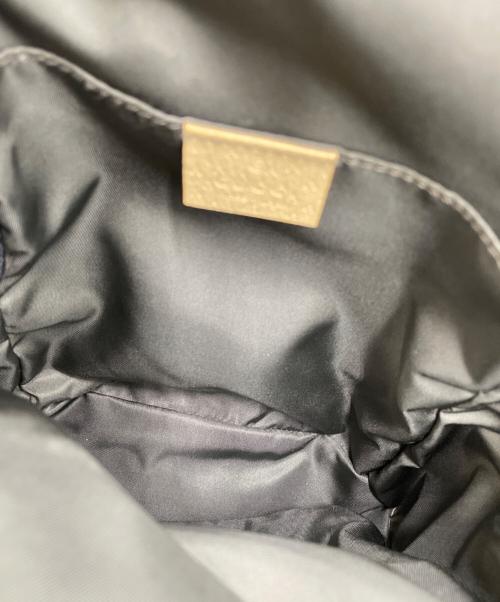 GUCCI（グッチ）GUCCI (グッチ) オフザグリッド ボディバッグ グレー×ベージュの古着・服飾アイテム