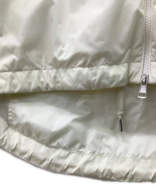 MONCLER GENIUS（モンクレール ジーニアス）MONCLER GENIUS (モンクレール ジーニアス) ナイロンジャケット ホワイト サイズ:2の古着・服飾アイテム