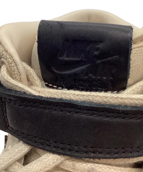 NIKE（ナイキ）NIKE (ナイキ) NIKE　AIR Force 1 '07 MID LTHR PRM　ハイカットスニーカー ベージュ×ブラック サイズ:24㎝の古着・服飾アイテム