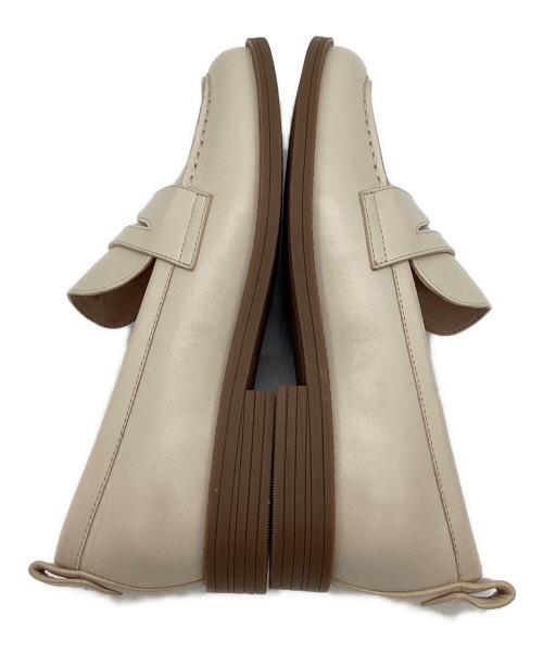 COLE HAAN（コールハーン）COLE HAAN (コールハーン) COLE HAAN　STASSI PENNY LOAFER ベージュ サイズ:5Bの古着・服飾アイテム