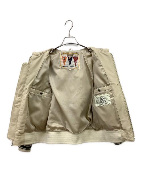 AVIREX（アヴィレックス）AVIREX (アヴィレックス) AVIREX　ライトシネチャーバーシティジャケット　レザージャケット アイボリー サイズ:Sの古着・服飾アイテム
