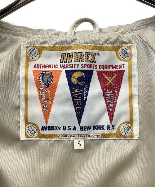 AVIREX（アヴィレックス）AVIREX (アヴィレックス) AVIREX　ライトシネチャーバーシティジャケット　レザージャケット アイボリー サイズ:Sの古着・服飾アイテム