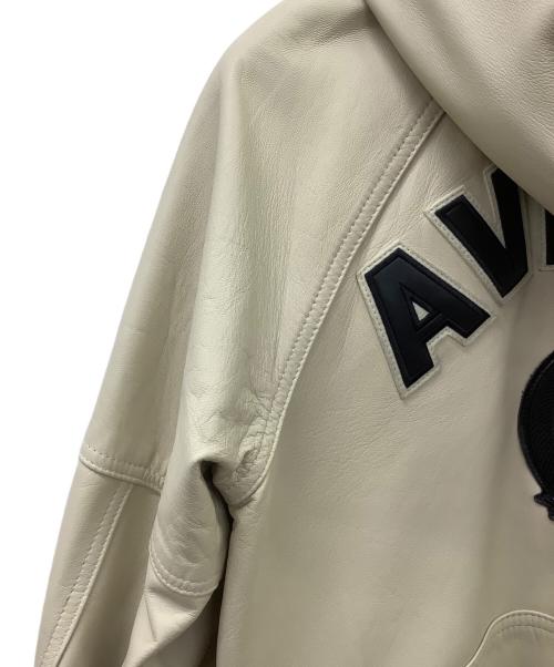 AVIREX（アヴィレックス）AVIREX (アヴィレックス) AVIREX　ライトシネチャーバーシティジャケット　レザージャケット アイボリー サイズ:Sの古着・服飾アイテム
