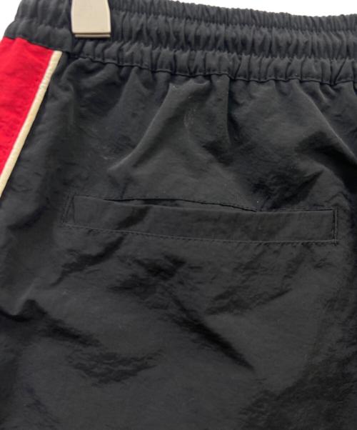 FUBU（フブ）FUBU (フブ) ナイロンパンツ レッド×ブラック サイズ:ｌの古着・服飾アイテム