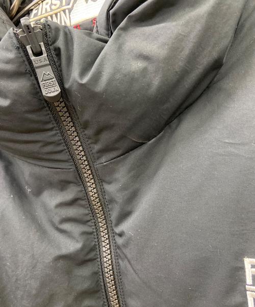 FIRST DOWN（ファーストダウン）FIRST DOWN (ファーストダウン) リバーシブルダウンジャケット カーキ×ブラック サイズ:XLの古着・服飾アイテム